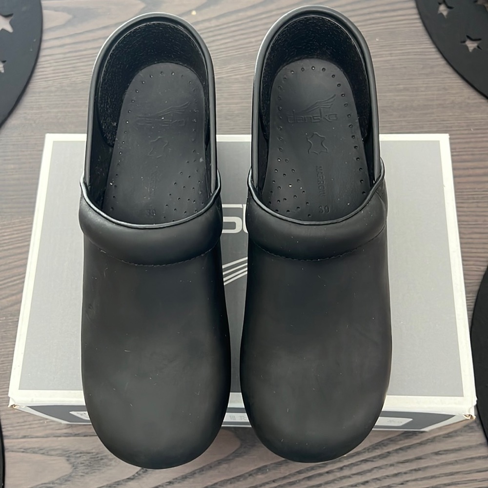 Dansko Narrow Pro Oiled Black Clogs